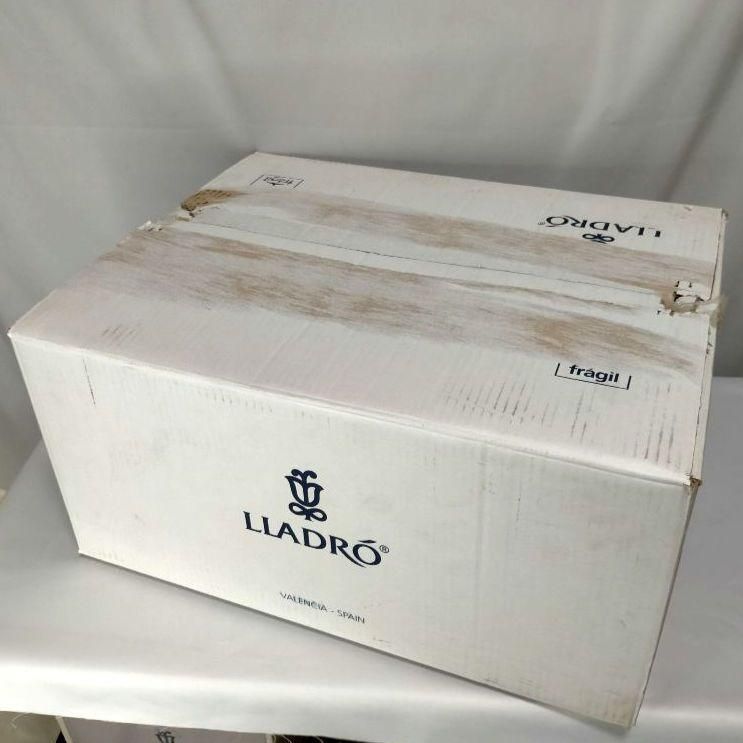 優雅な散歩のひととき 5802