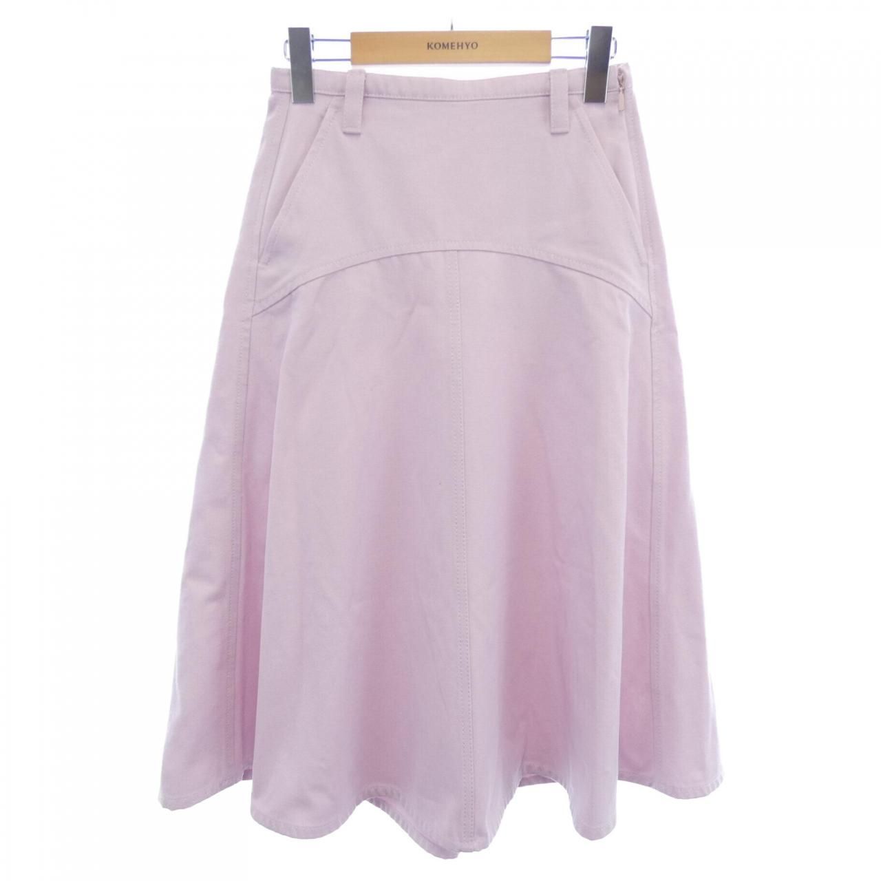 【gucci・グッチ】 SKIRT スカート GG embossed mid-length skirt in Gucci Rosso Ancora | GUCCI® US
