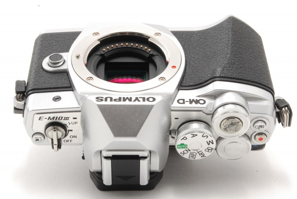 その点ご承知おきくださいom-d em-10 mark2 ボディ\u0026充電器\u0026