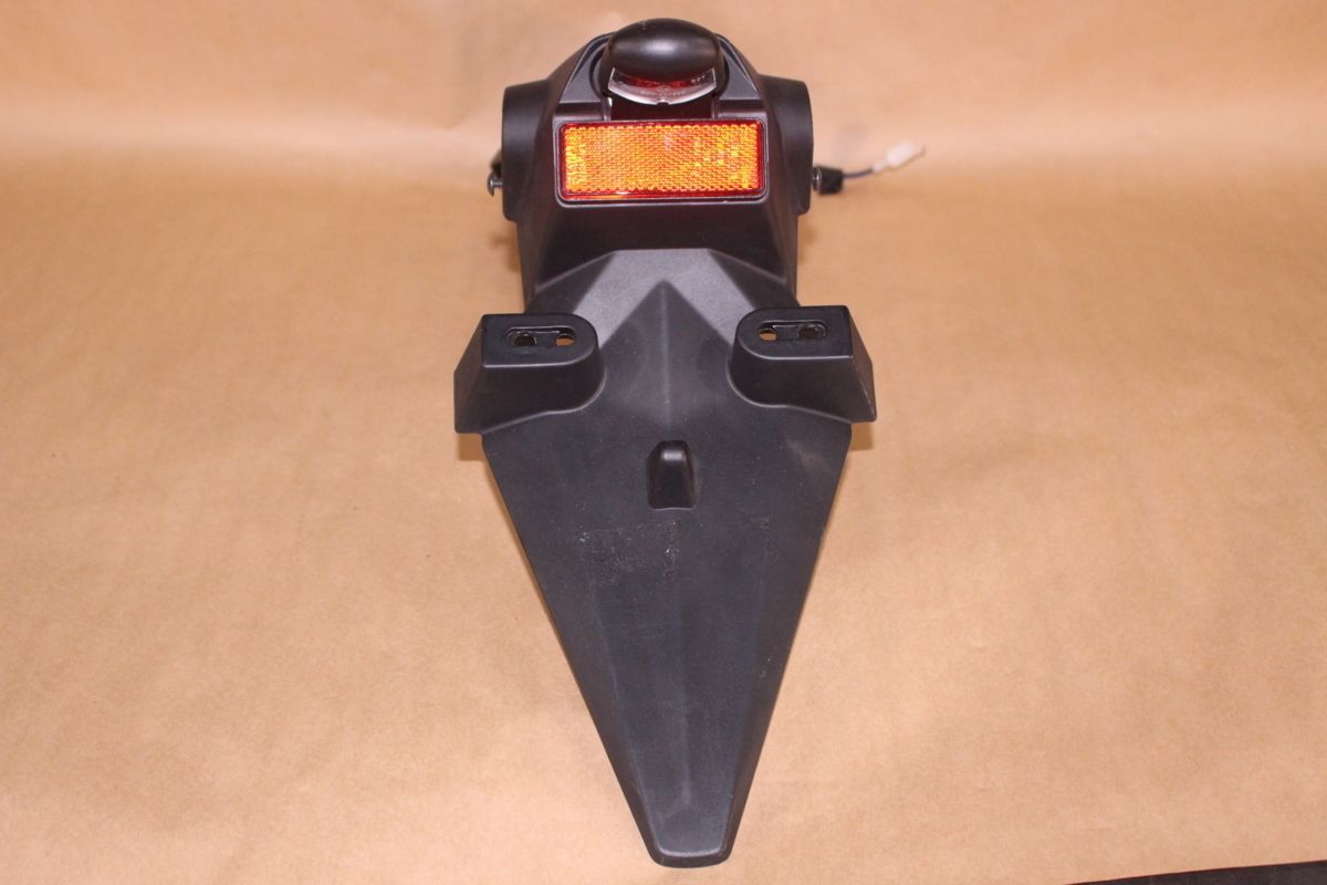 ヤマハMT-03リアフェンダーD-1725