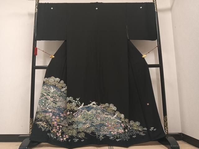平和屋着物●豪華黒留袖 友禅 作家物 群れ鶴風景草花文 正絹 AABA8218ph