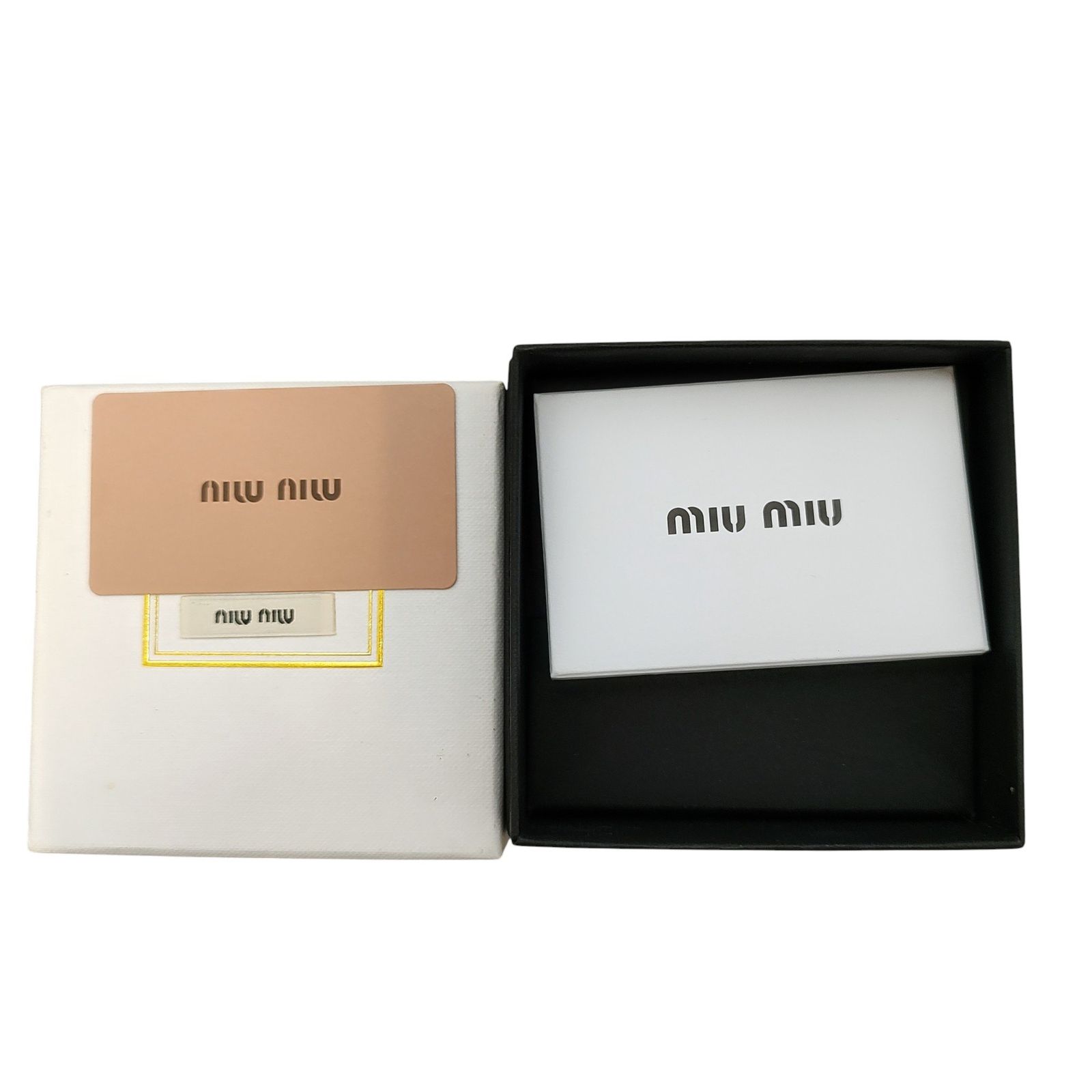 MIU ミュウミュウ