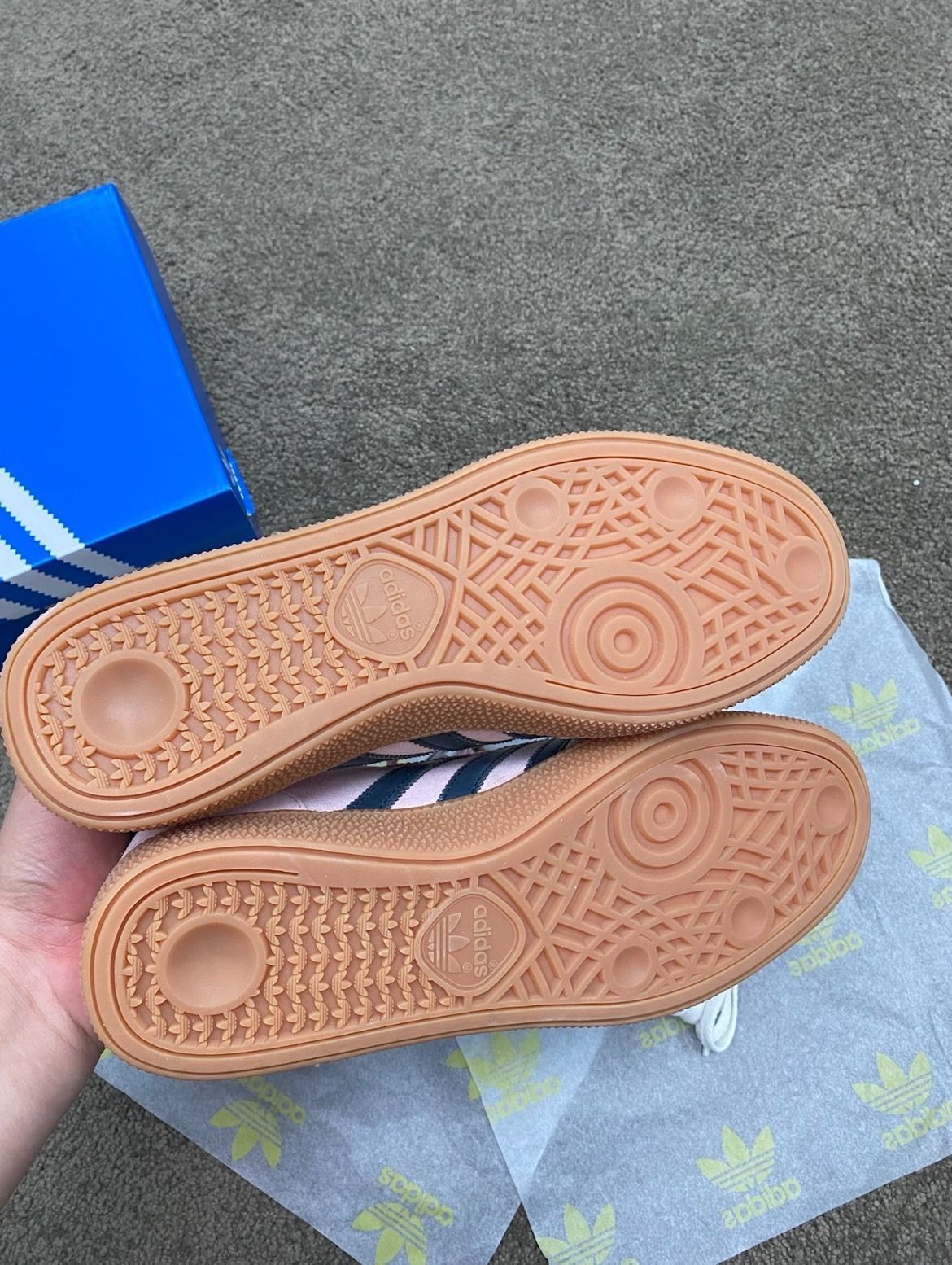 新品 アディダス スニーカー Adidas Handball Spezial IF6561 男女兼用