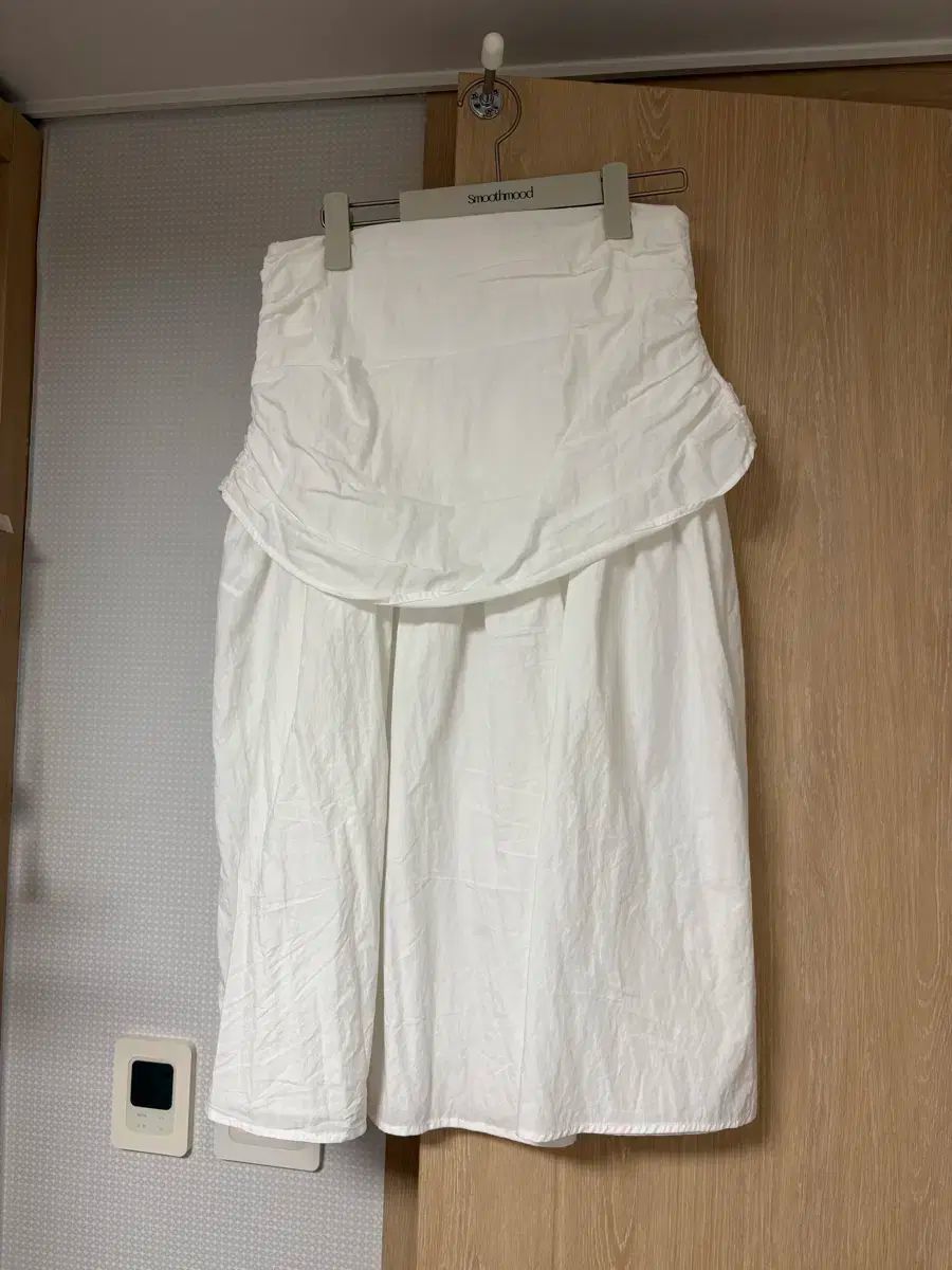 スムースムード ブラック 半袖T ホワイト スカート