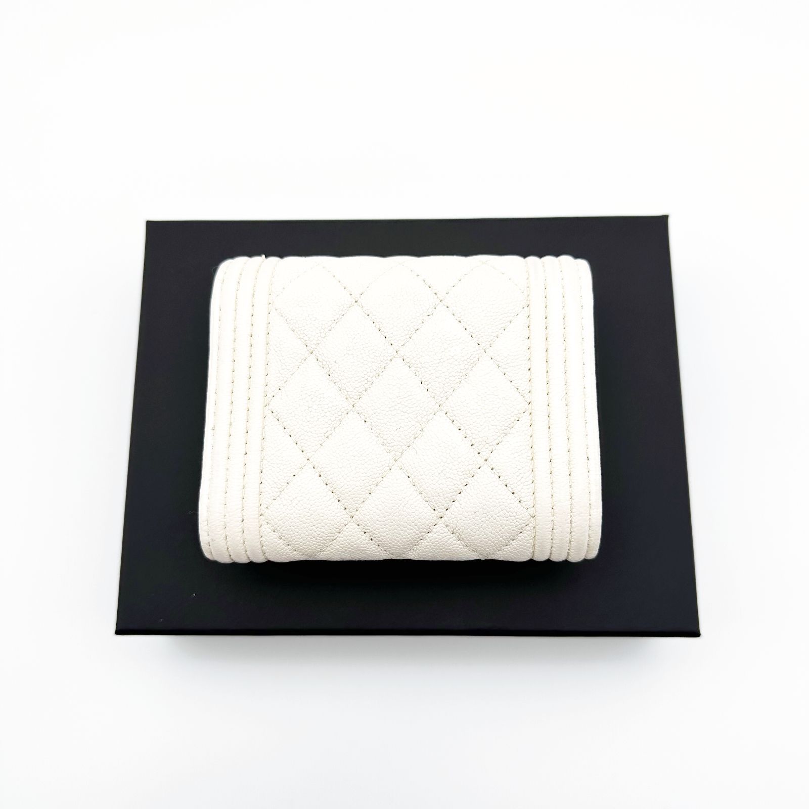 CHANEL シャネル ボーイシャネル マトラッセ キャビアスキン 