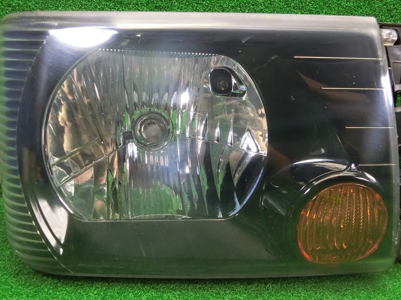 11058 三菱 ミニキャブバン U61V ヘッドライト 左右セット STANLEY P5701