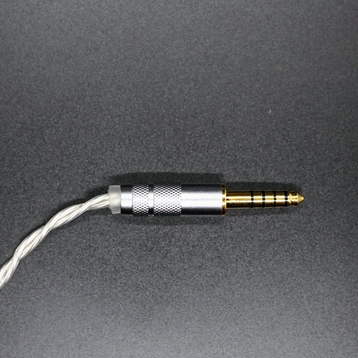 最高峰グレード 7N超冷凍製単結晶銅銀メッキ最高ケーブル IE500/4.4mm 最高峰グレード 7N超冷凍製単結晶銅銀メッキ最高ケーブル 1.2m IE500