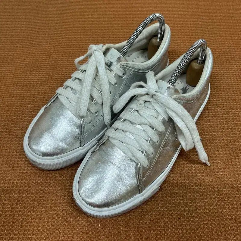 polo(ポロ) Ralph Lauren(ラルフローレン) シルバー スニーカー