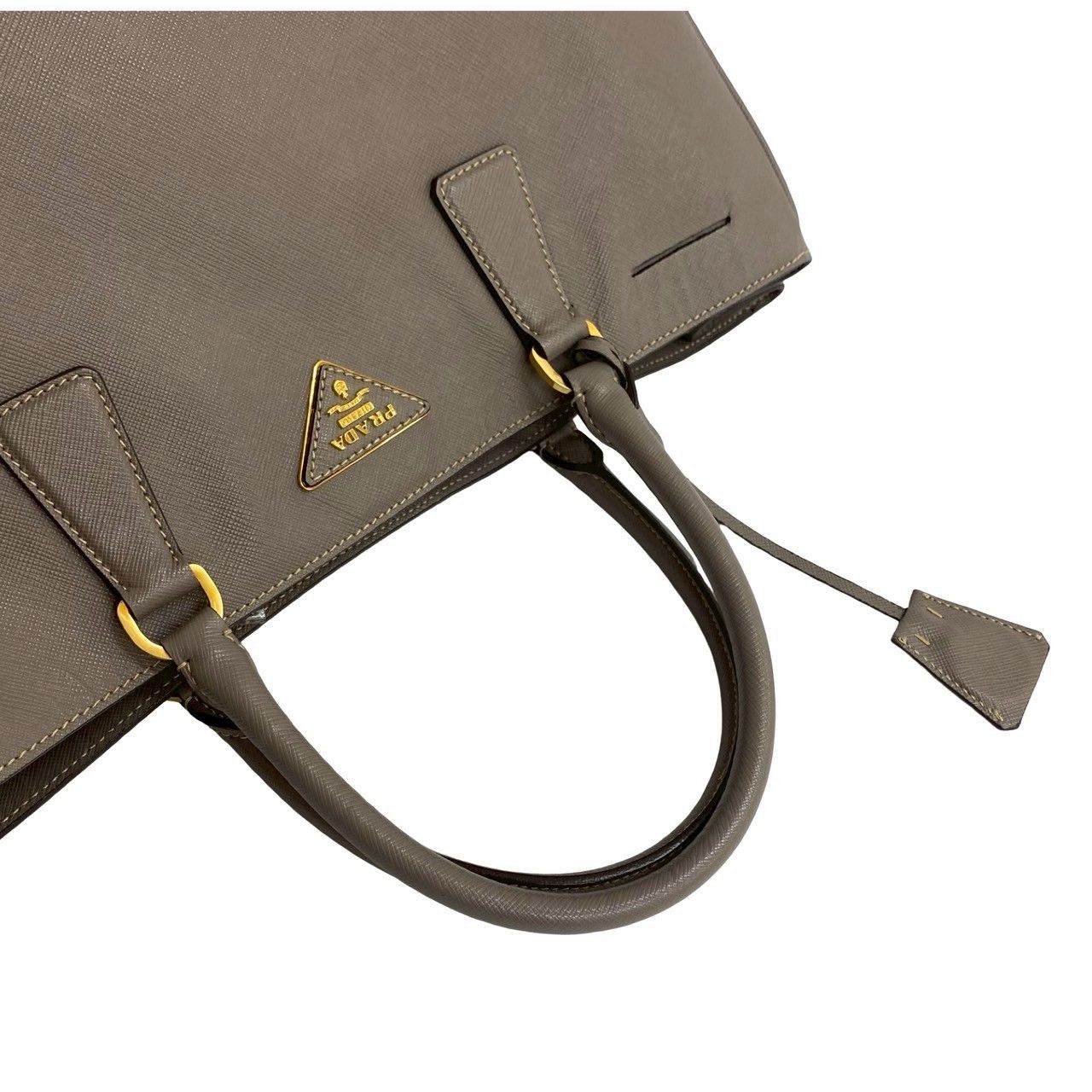 極 美品 袋付き PRADA プラダ サフィアーノ ガレリア 三角ロゴ 金具
