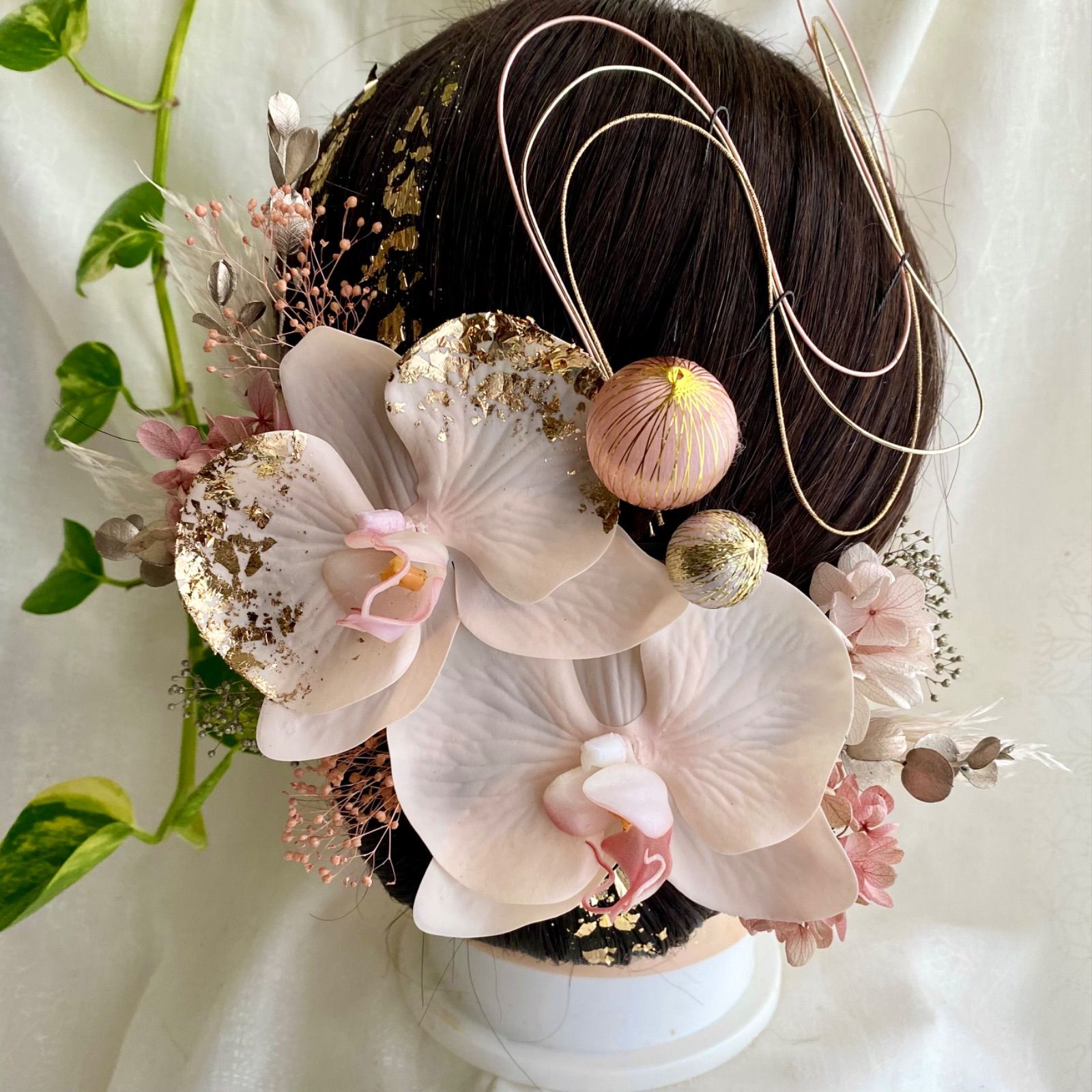 胡蝶蘭の髪飾り ピンク 金箔付 水引付 結婚式 成人式 卒業式 - ヘア