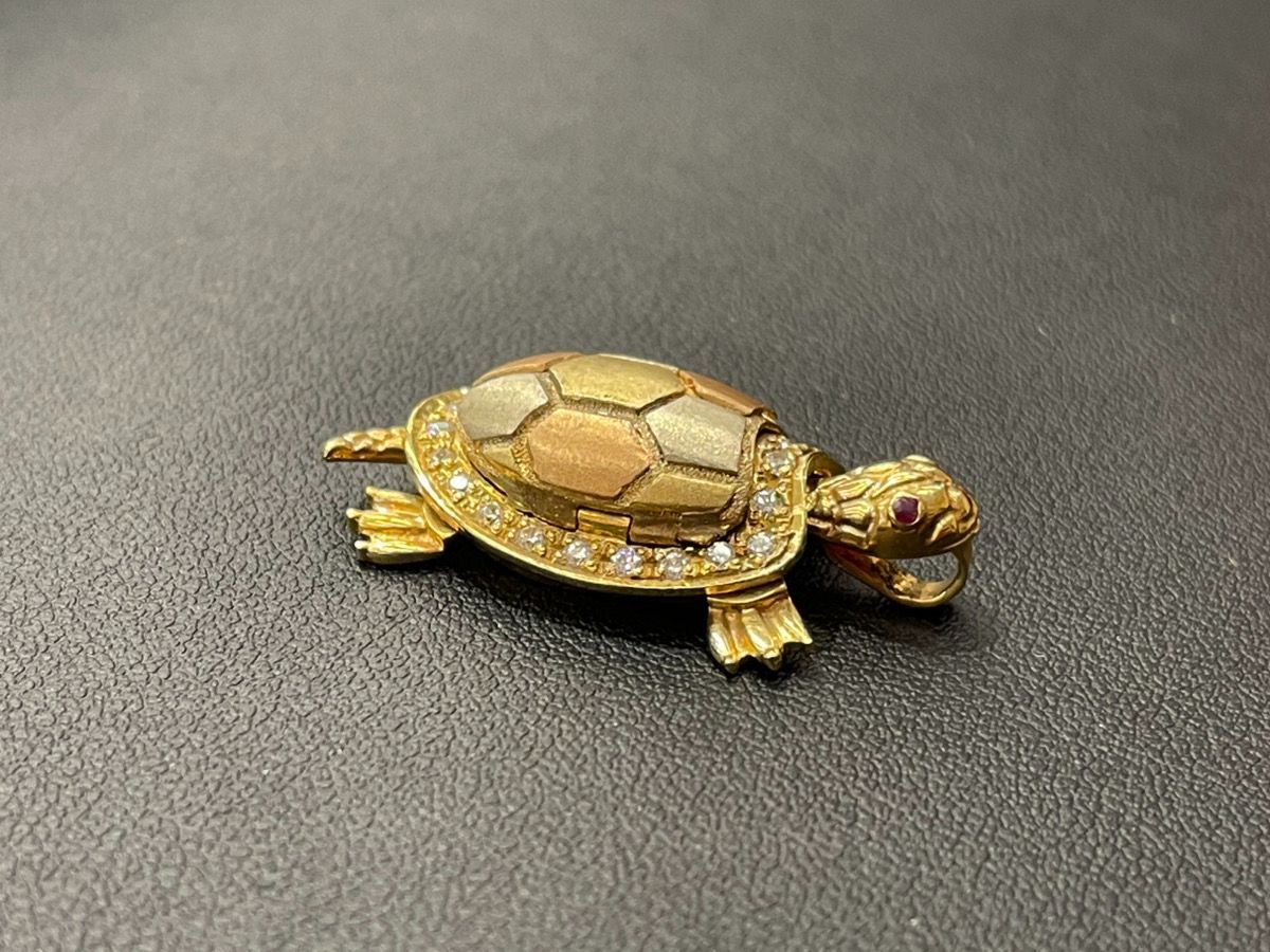 亀 カメ ネックレストップ 金 k18 18k 750 亀 ネックレス 観音様入り