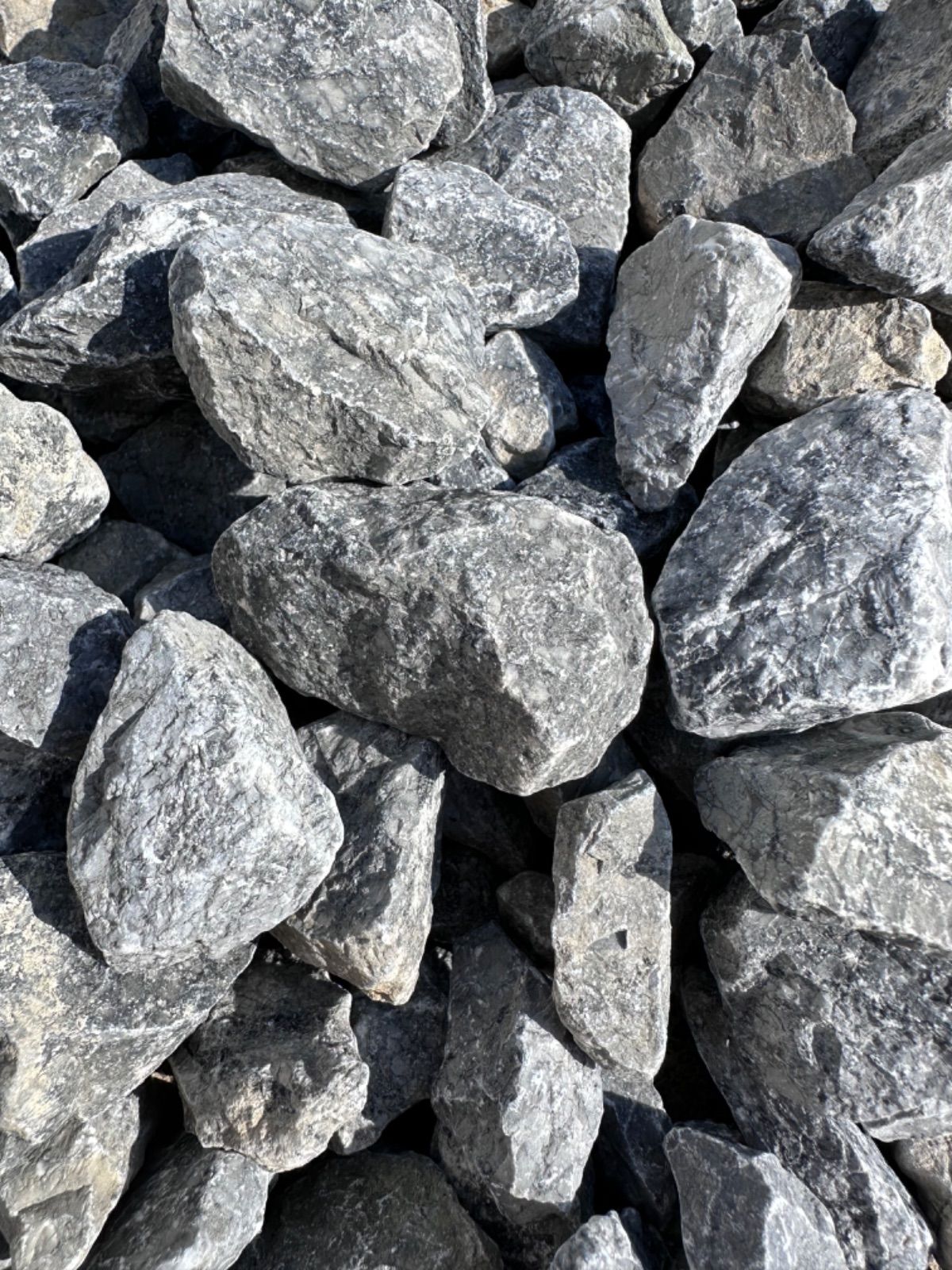 大好評‼︎】割栗石 揖斐石 岐阜石 ドライガーデン ロックガーデン