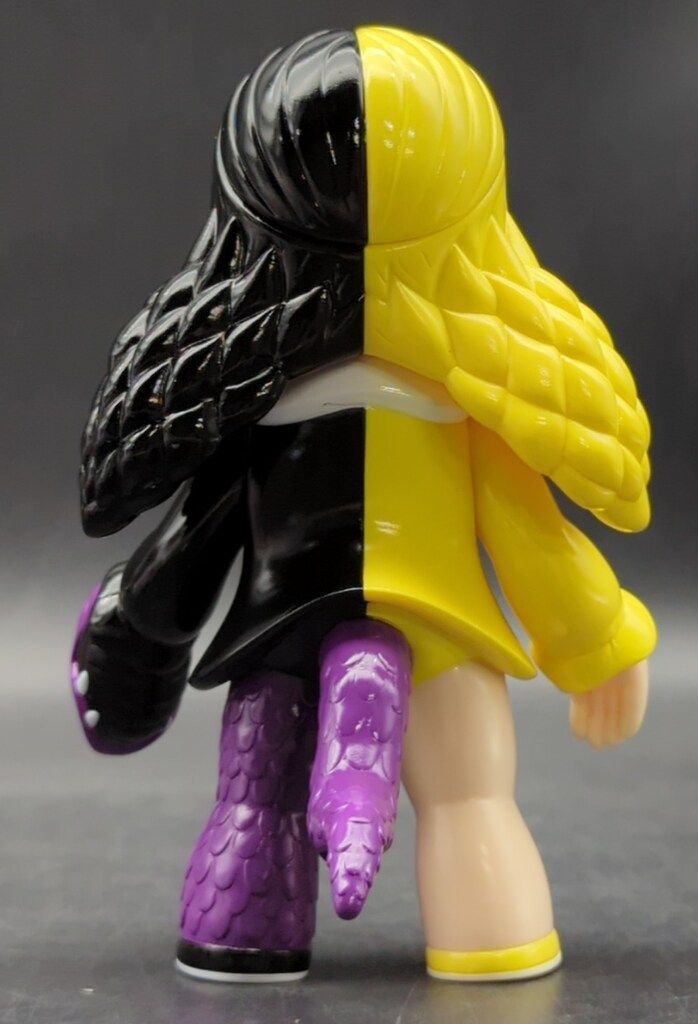 美品　GRAPE BRAIN 蜷局少女 みみみちゃん GRAPE BRAIN 蜷局少女みみみちゃん 黒/紫/黄/肌/緑