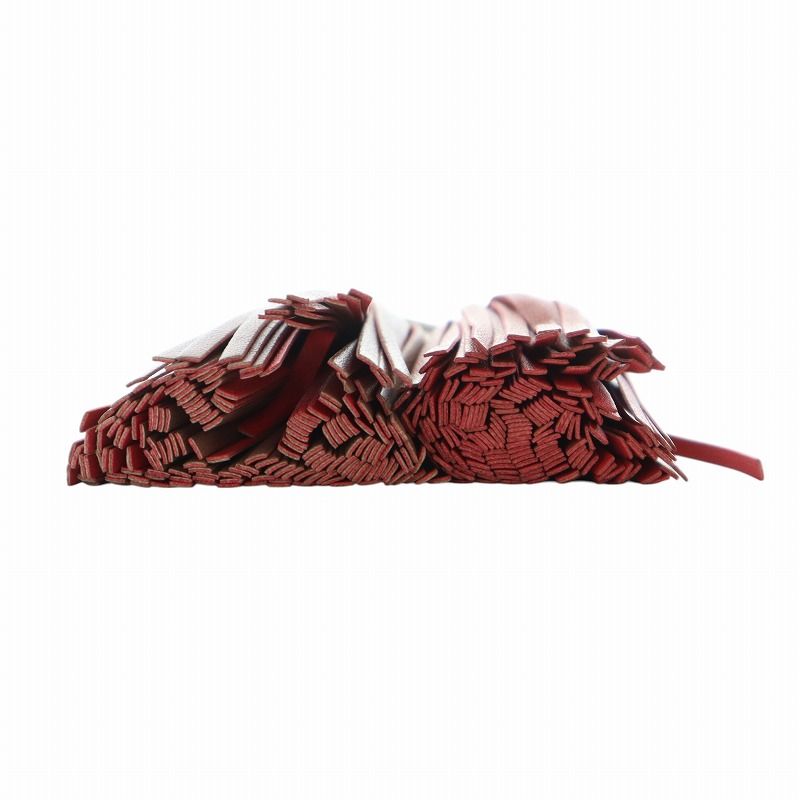 LOEWE チャーム 赤いタッセル付き LOEWE チャーム 赤いタッセル付き