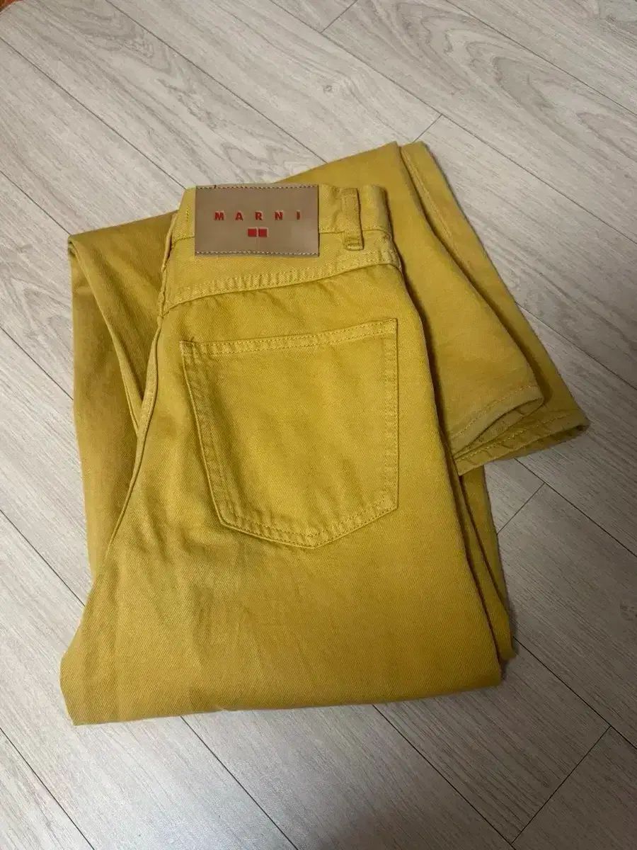 UNIQLO ユニクロ Marni マルニ バギー ズボン 23 マスタード