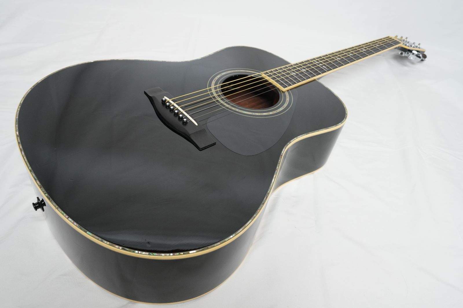 YAMAHA アコースティックギター LL-23J レアもの 日本製 専用ケース ☆YAMAHA☆LL-23J ALL BLACK オール単板モデル エレアコ レアカラー