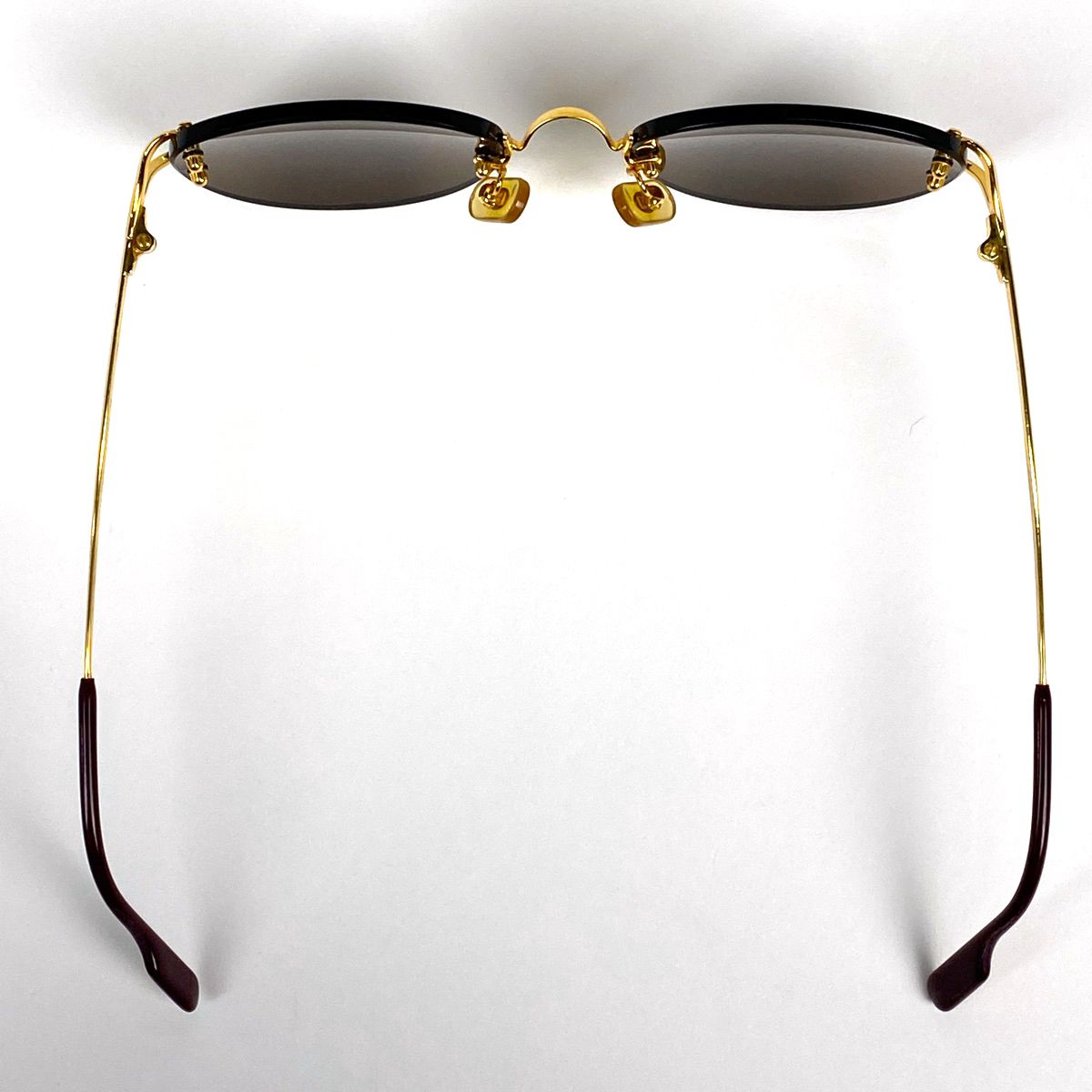 ロゴ サングラス