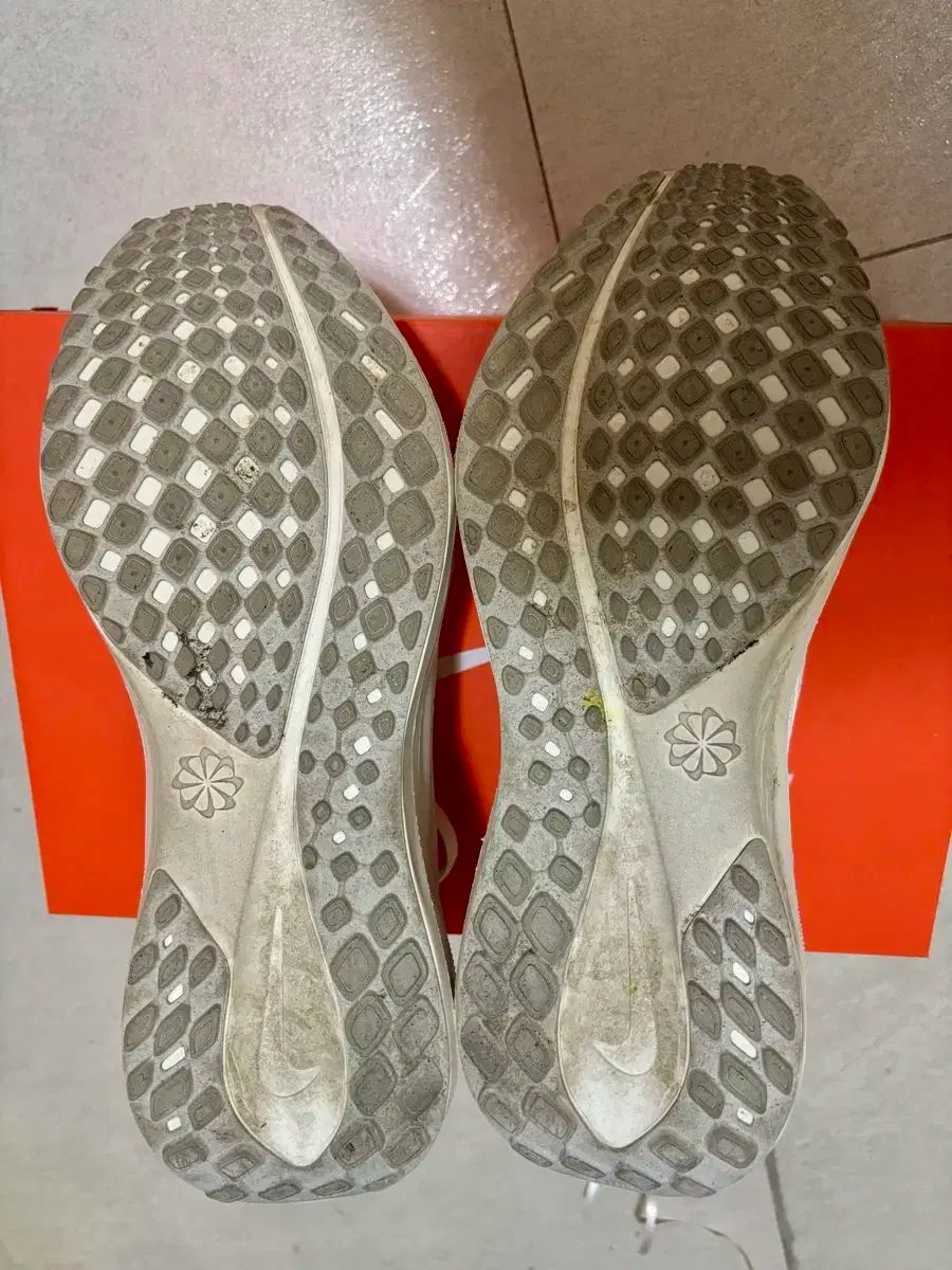 NIKE ナイキ