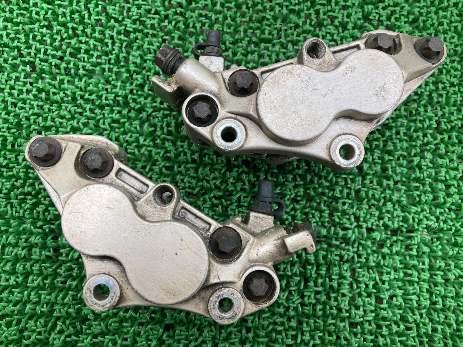 【純正・美品】NSR250 MC21 フロントキャリパー NSR250R フロントブレーキキャリパー 左右 ホンダ 純正 中古