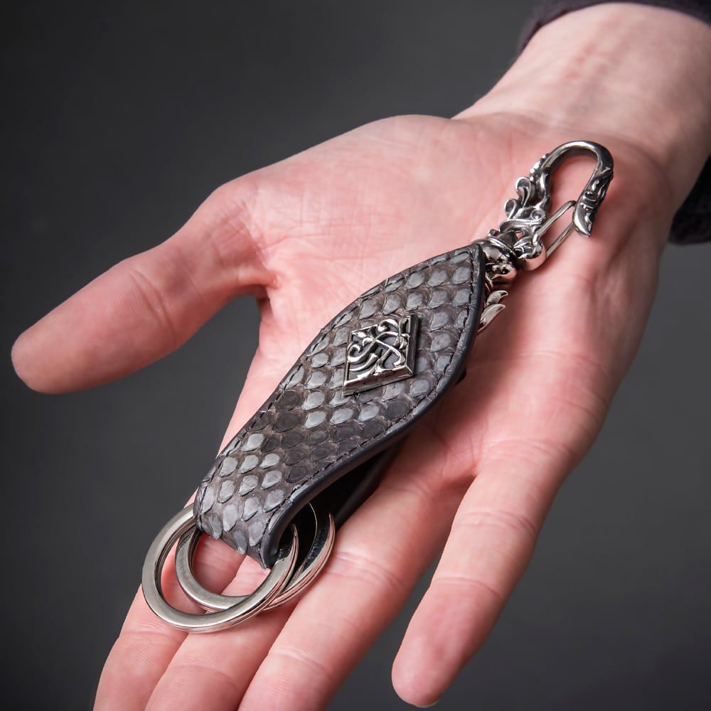 カラビナパイソンベルトループキーホルダー シルバー