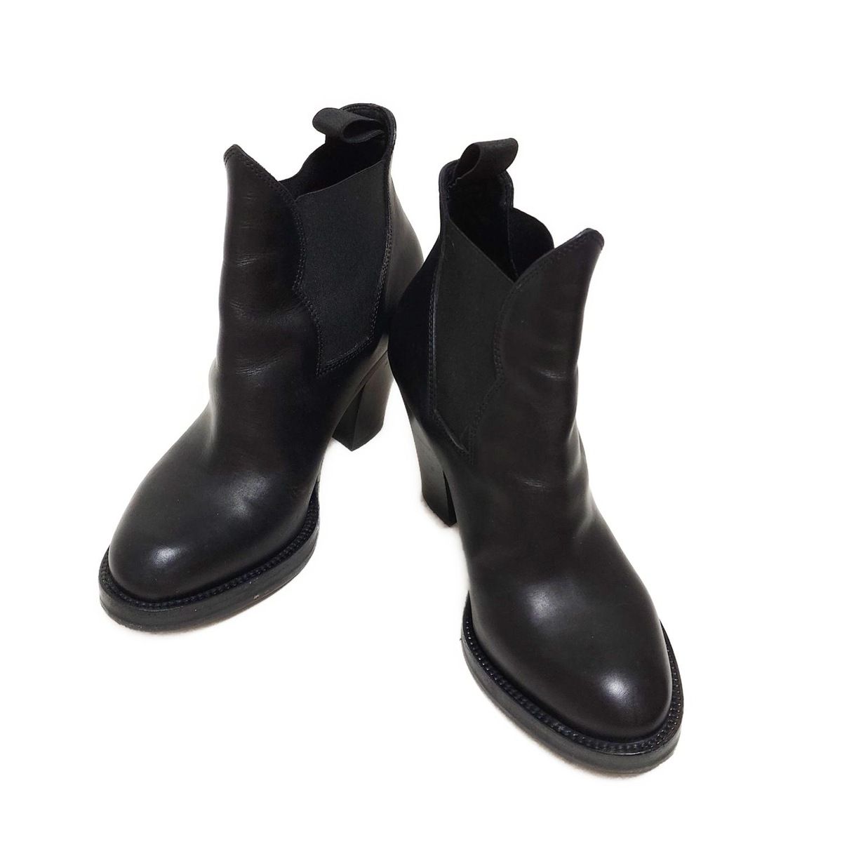 ショートブーツ