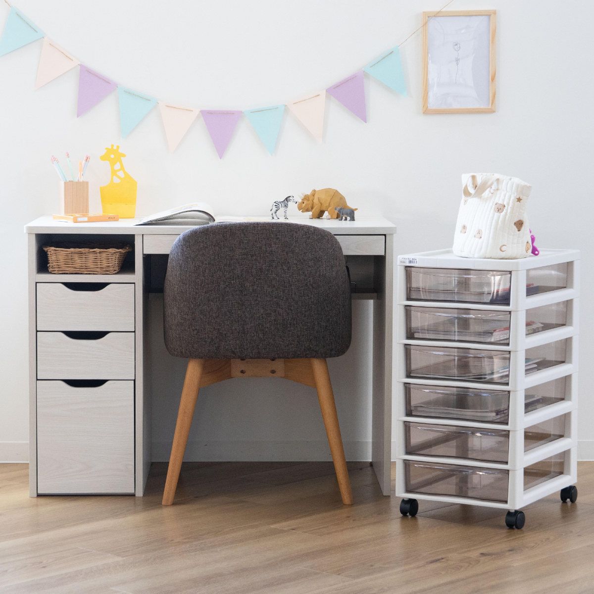 サイドチェスト 透明