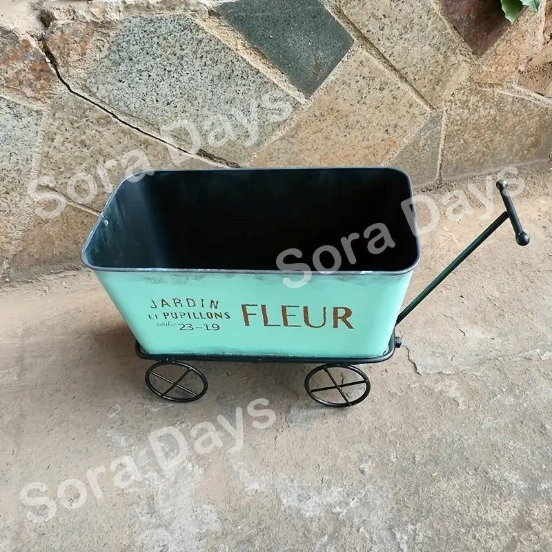プランター 鉢 植木鉢 台車デザイン レトロ ヴィンテージ風 フラワーポット おしゃれ かわいい インテリア 北欧 金属製 英字 ロゴ アンティーク調 ミントグリーン カート ガーデニング 多肉植物 花 寄せ植え 屋外 庭 ガーデン 室内 玄関 ベランダ STEELWINDOWSANDDOORS_COM