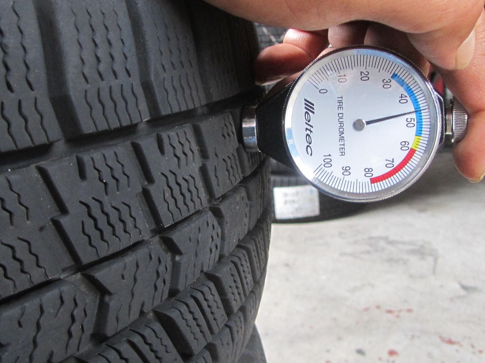 175/65R15 スタッドレス グッドイヤー カローラフィールダー外し