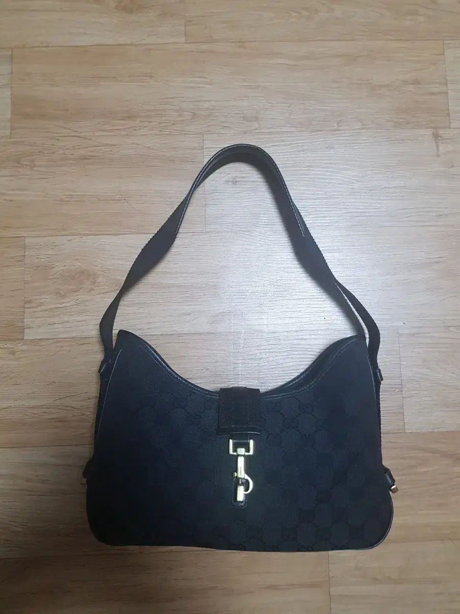 GUCCI グッチ ジャッキー ブラック