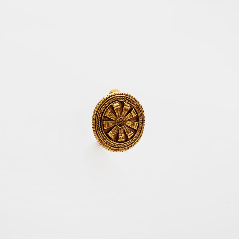 CHANEL シャネル イヤリング ラウンド - メルカリ