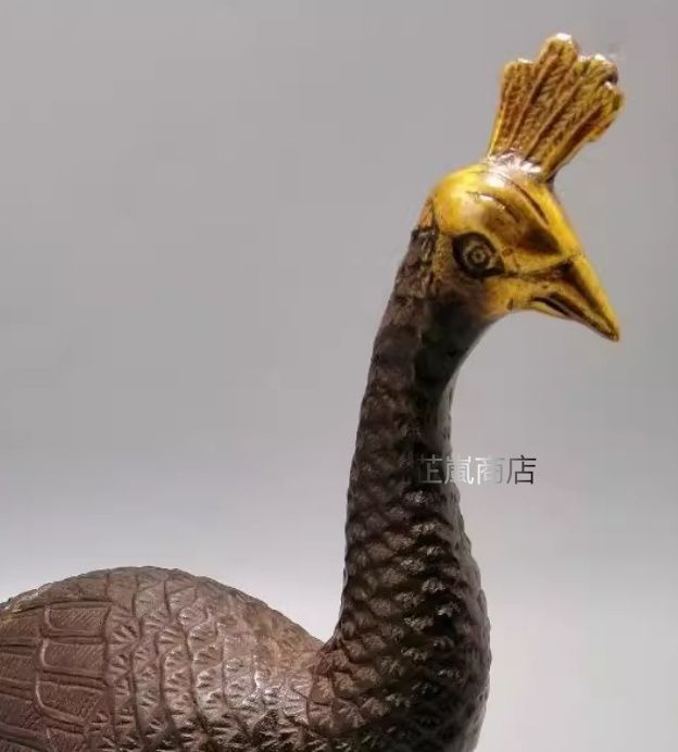 銅製 美しい孔雀 リビング 玄関 お茶台 机 本棚 装飾品 工芸品 置物 銅製 美しい孔雀 リビング 玄関 お茶台 机 本棚 装飾品 工芸品