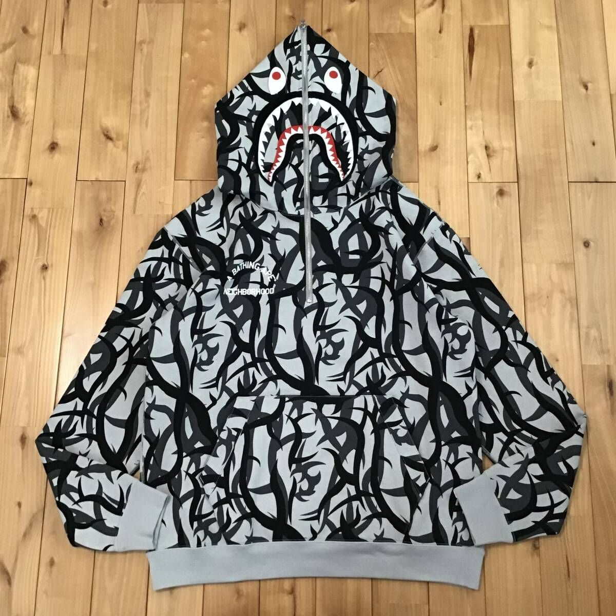 本格派ま！ ネイバーフッド ☆新品☆ × bathing a L パーカー シャーク BAPE トップス