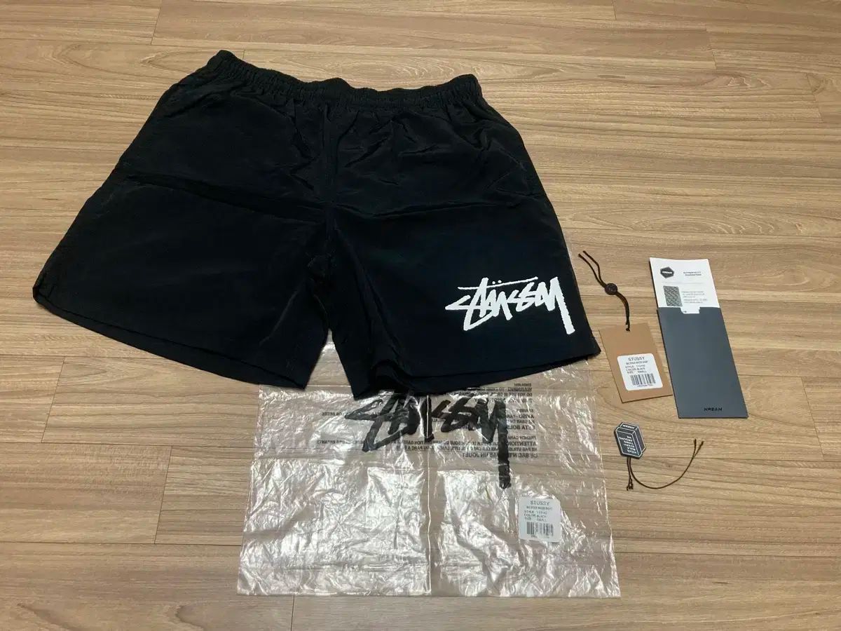 STUSSY(ステューシー) ビッグ ストック ウォーター ショートパンツ 黒