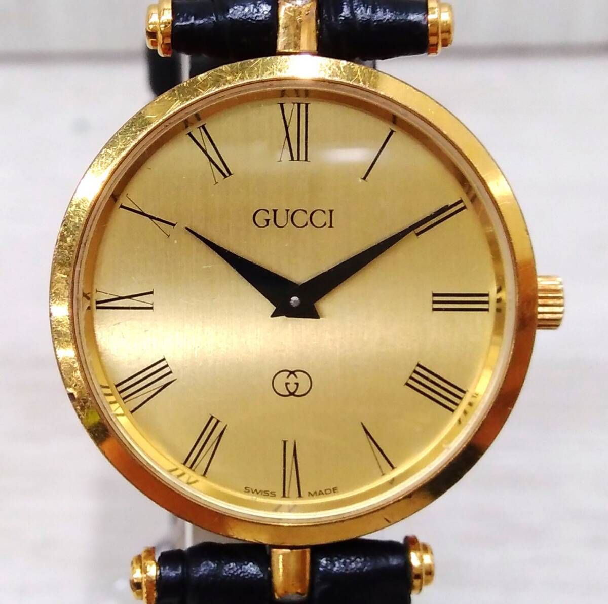 GUCCI グッチ シェリーライン ゴールド クォーツ 腕時計 - メルカリ GUCCI グッチ シェリーライン ゴールド クォーツ 腕時計 - メルカリ