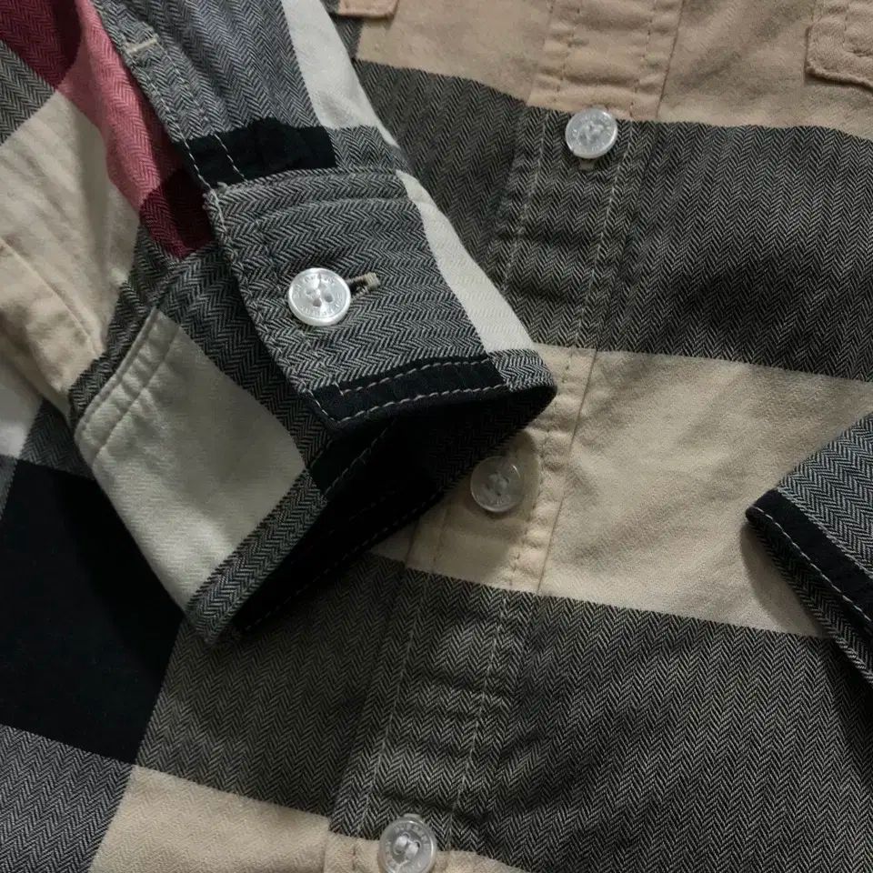 新品未使用！Burberry children チェックシャツ キッズ 6Y ( 116cm ) A 級 @ BURBERRY(バーバリー ) 子供 ノヴァ