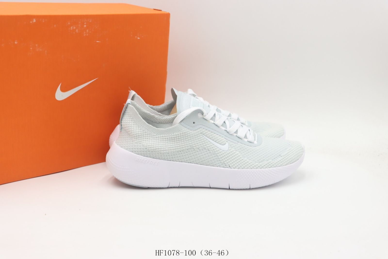 ナイキ　ランニングシューズ 今日特価】ナイキ ランニングシューズ 灰白 HF1078-100（Gray