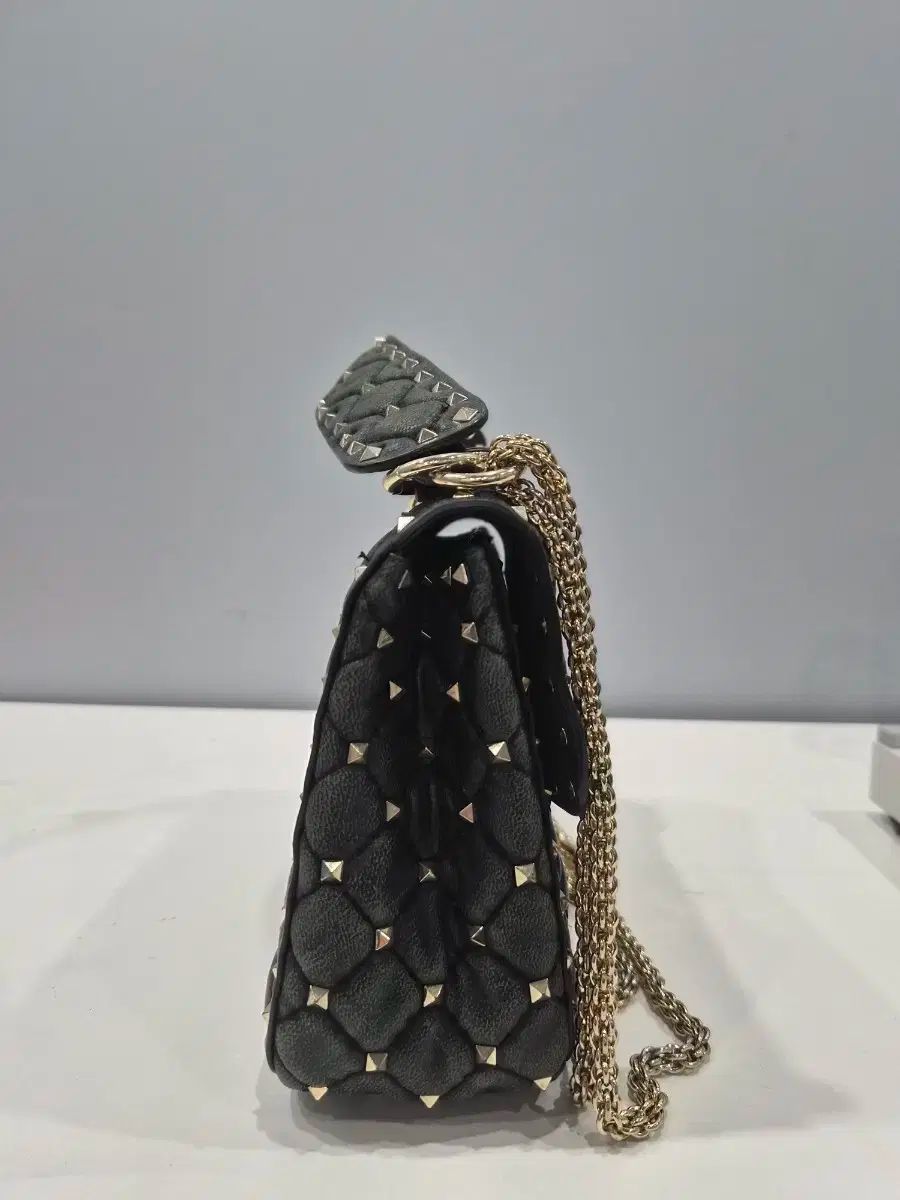 Valentino ヴァレンティノ ロックスタッズ チェーンバッグ ブラック DECORATOM_COM_BR