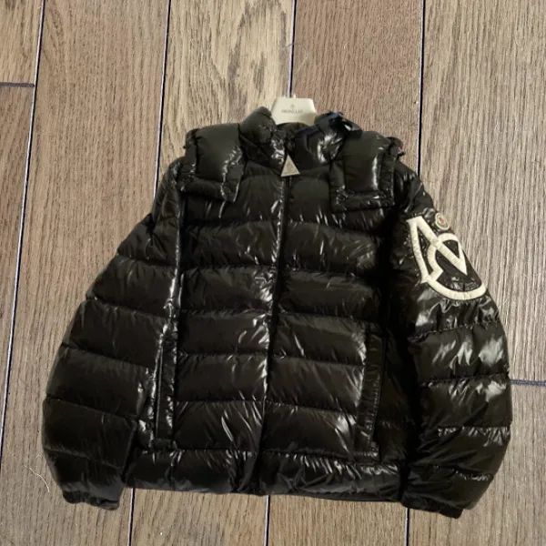 直営店☆MONCLER☆SAULXダウンジャケット 3サイズ - メルカリ