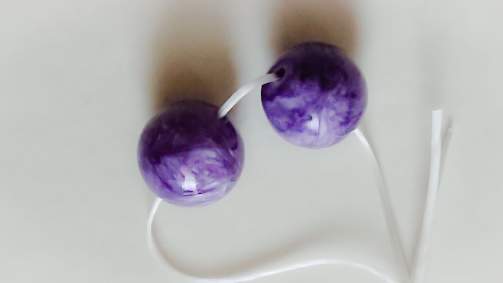 安定性のある 天然石 チャロアイト 11mm珠 2個セット