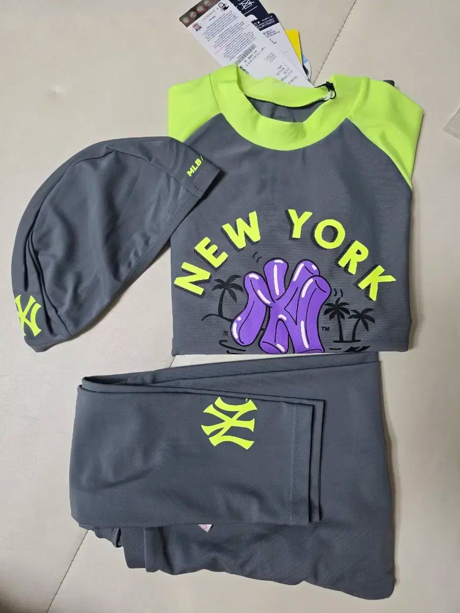 MLB キッズ ラッシュガード セット 145