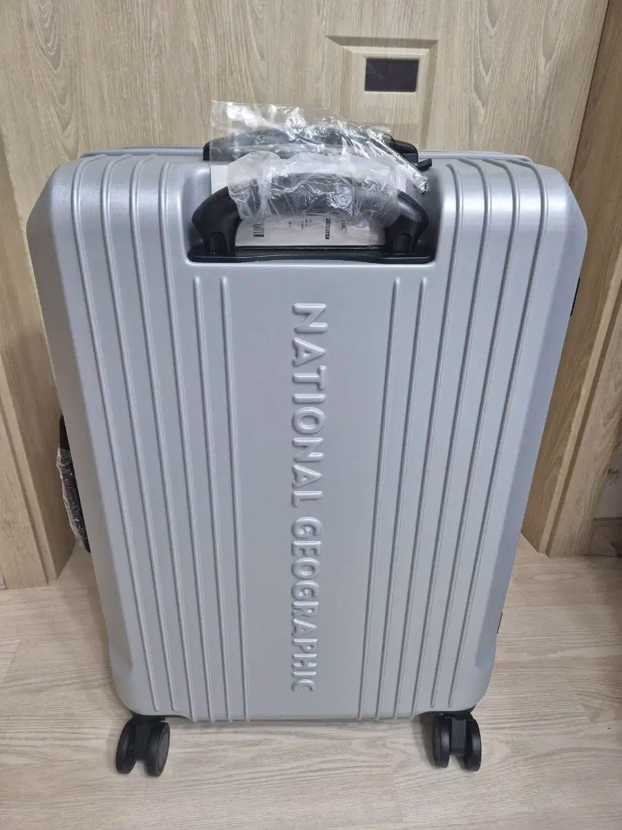 インチ 受託荷物用