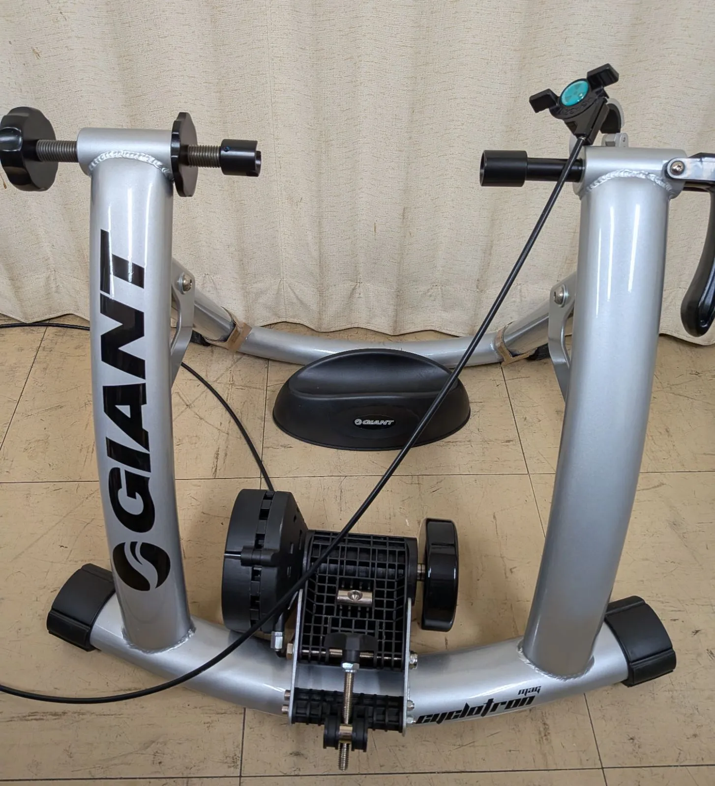 GIANT サイクルトレーナー セット販売 Amazon | CXWXC 自転車 サイクルトレーナー 固定ローラー台 16～29