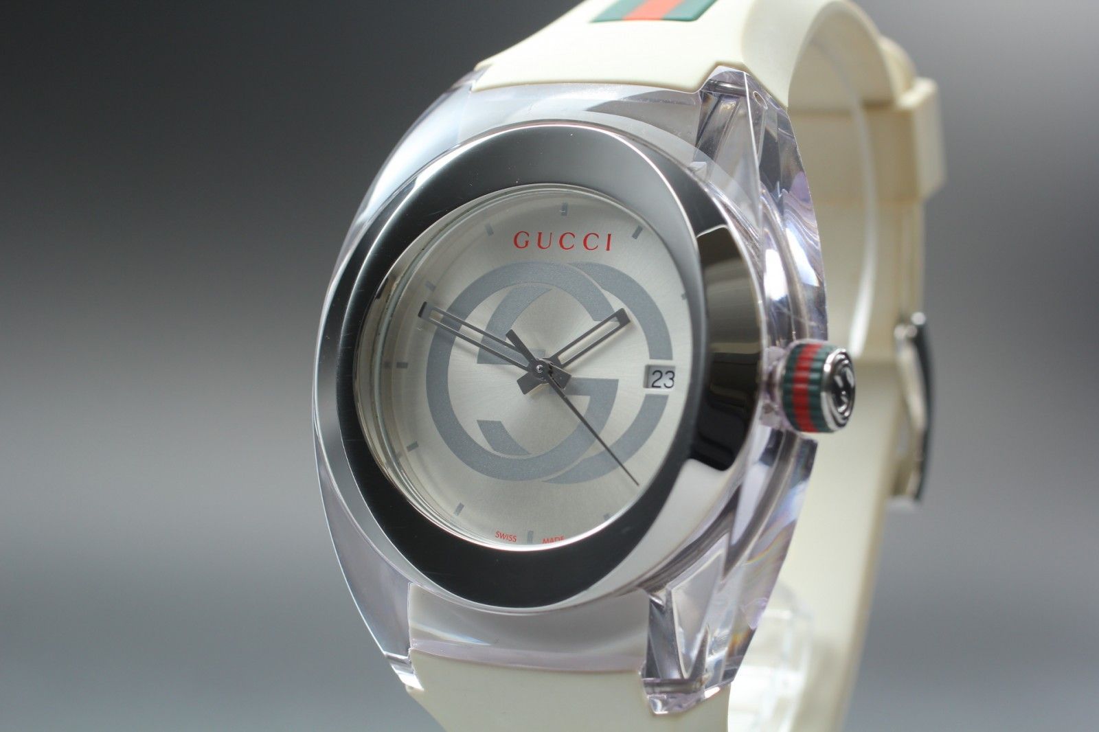 グッチ GUCCI SYNC 137.1 メンズ 腕時計 ホワイト シェリーライン クオーツ スイス製 5気圧防水 シリコンベルト ビッグフェイス モデル