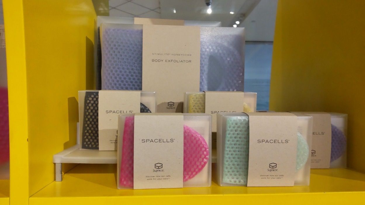 匿名配送 ハワイ ボディ エクスフォリエーター ピンク - メルカリ