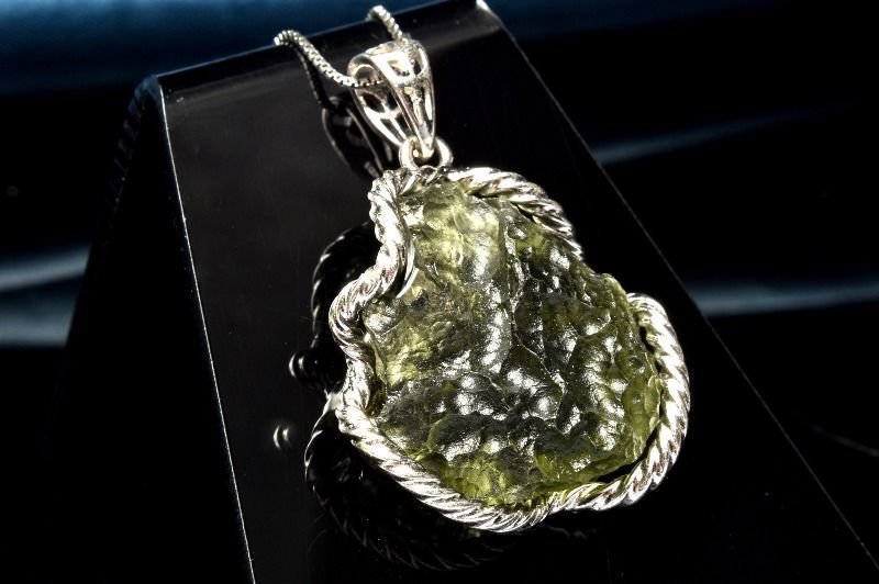 １点物 AA シルバー925 モルダバイト 22x20mm 原石 ペンダントトップ パワーストーン 天然石 _PC6485