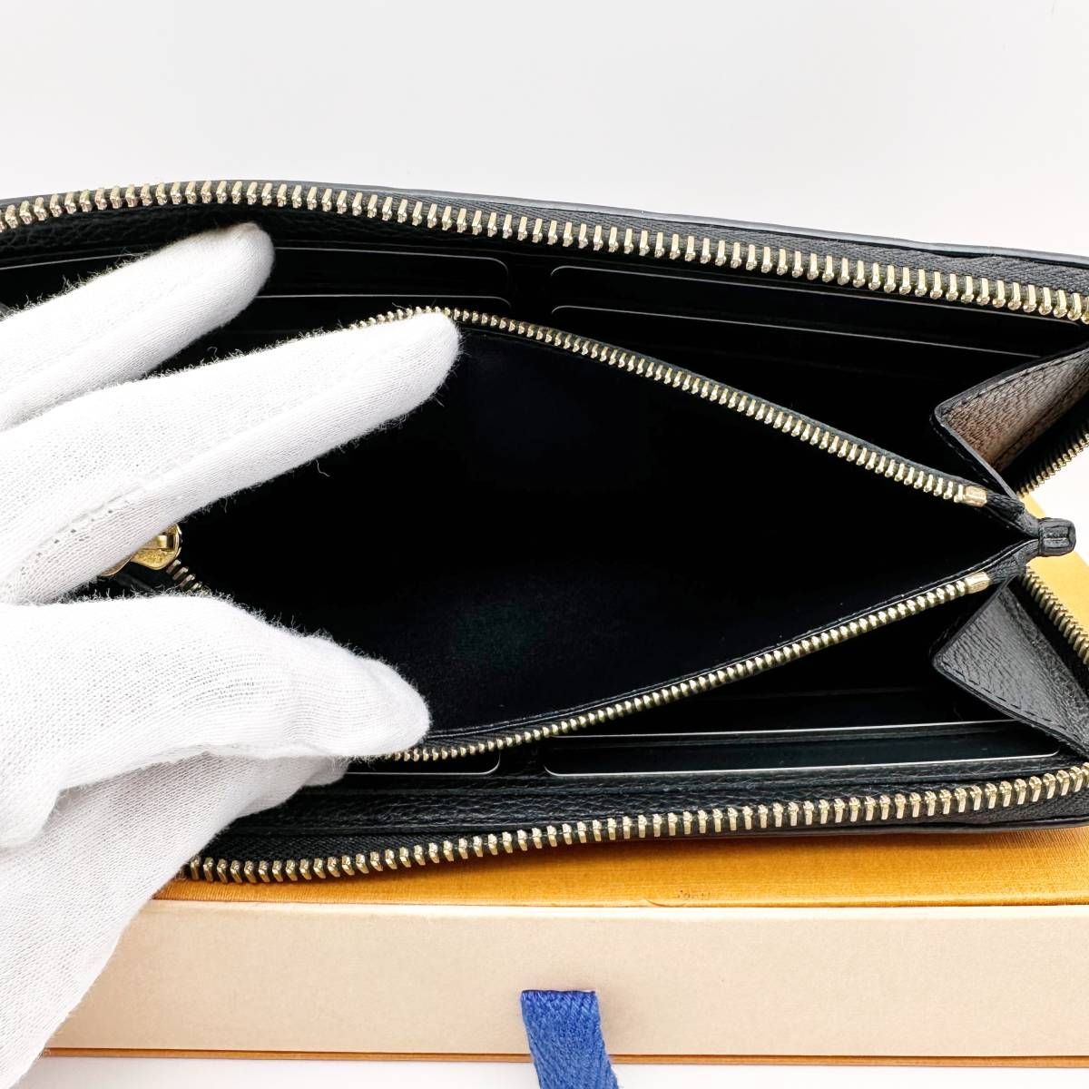 LOUIS VUITTON ルイ ヴィトン モノグラム・アンプラント 