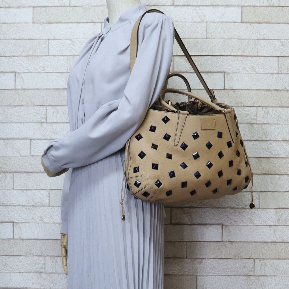 フェンディ ペカン ショルダーバッグ レザー 8BN237 B10 128 2516 ベージュ レディース FENDI  中古 フェンディ ペカン ショルダーバッグ レザー 8BN237 B10 128 2516
