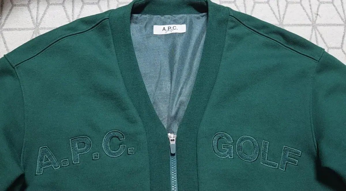 APC ゴルフ 正規品 ジップアップ 販売