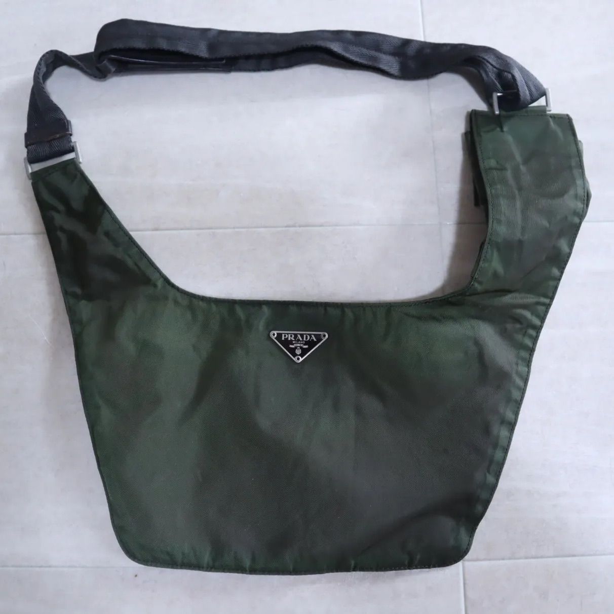 PRADA ワンショルダー ショルダーバッグ - メルカリ