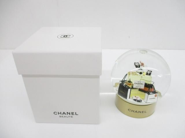 シャネル CHANEL ノベルティ スノードーム インテリア クリスマス 置物 ホワイト ゴールド